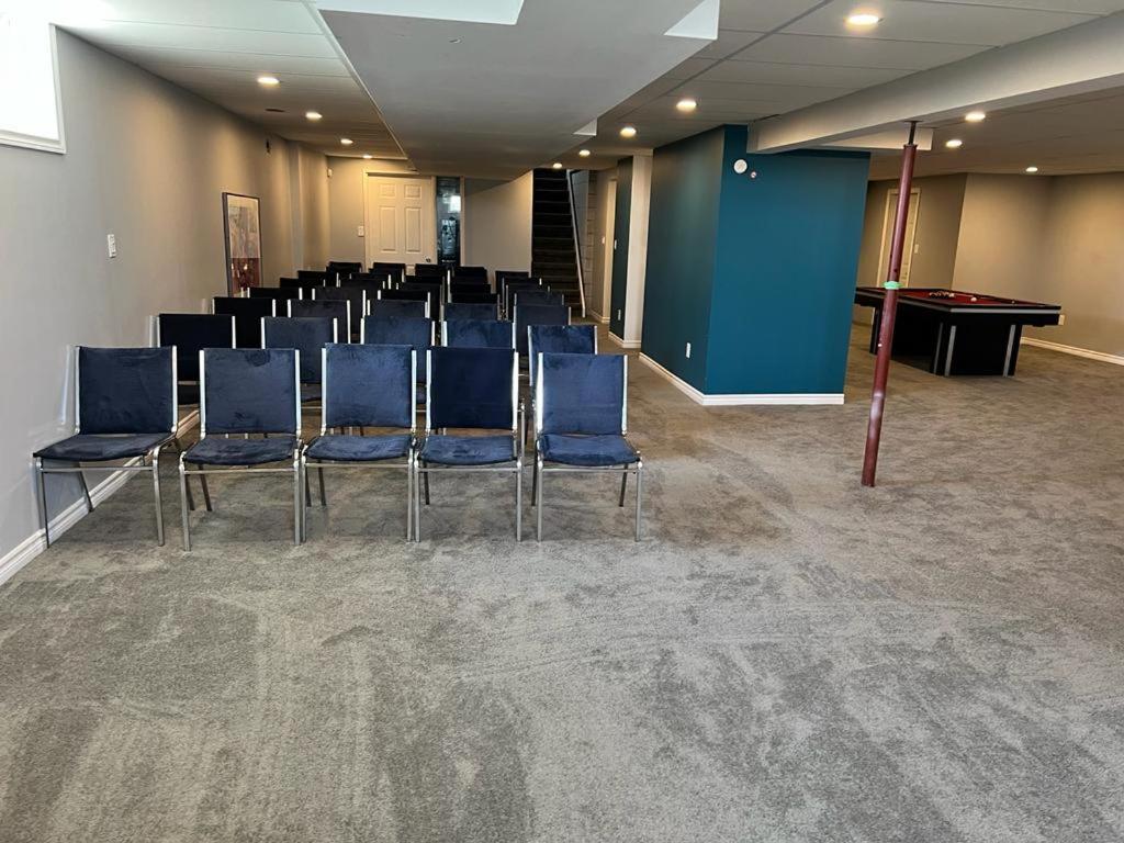 Bowmanville Event Place Exteriör bild